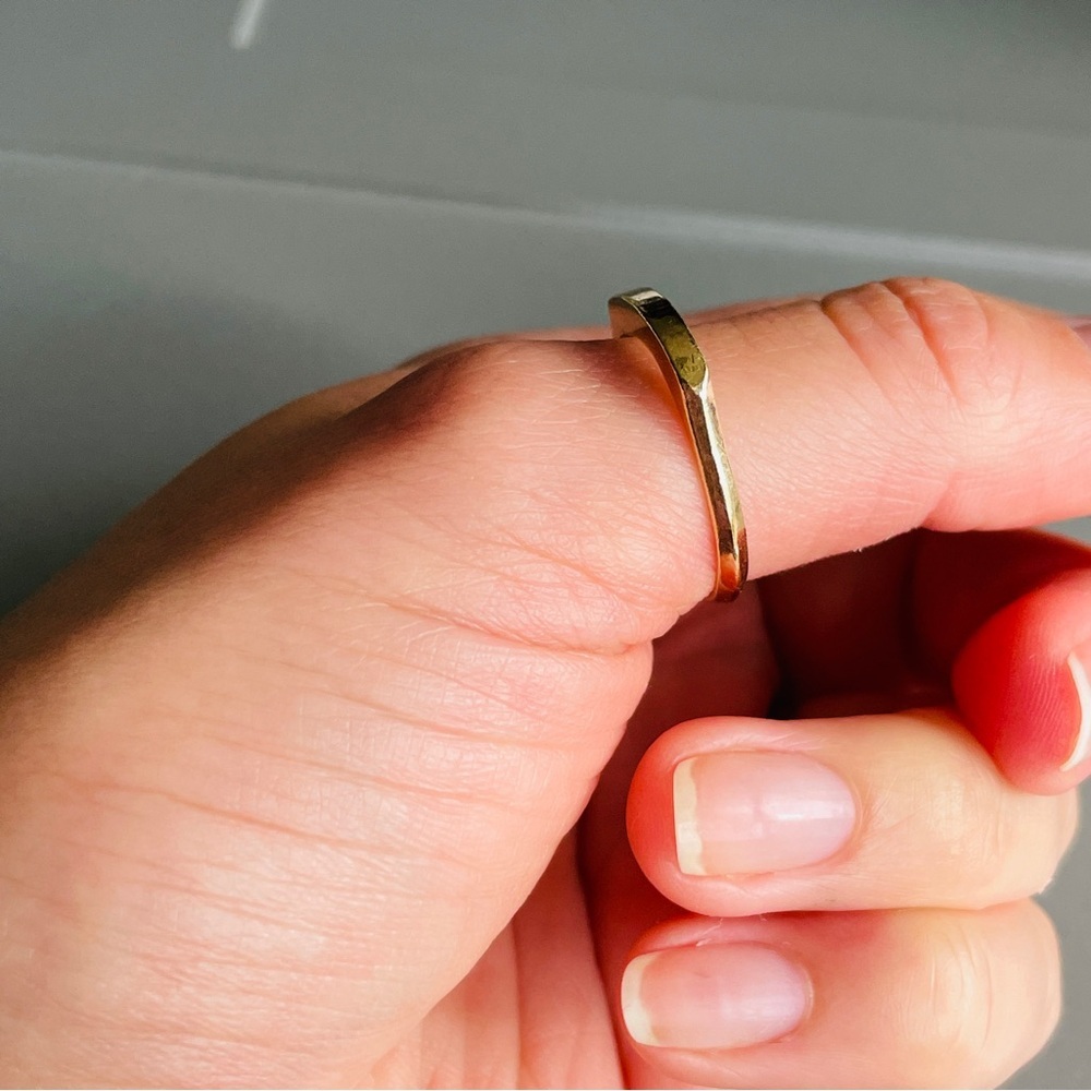 14K Yellow Gold Modern Minimalist Stackable Ring Band Vintage - Picture 6 of 13